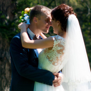 Укладка и плетение волос, подбор стиля, создание образа
                    Визажист Ольга Киев