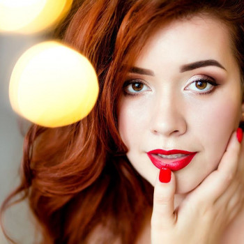 Укладка и плетение волос, подбор стиля, создание образа
                    Визажист Ольга Киев