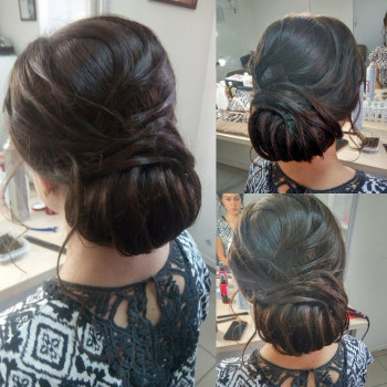 Укладка и плетение волос, подбор стиля, создание образа
                    Визажист Ольга Киев