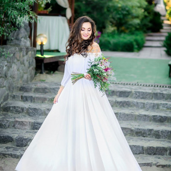 Укладка и плетение волос, подбор стиля, создание образа
                    Визажист Ольга Киев