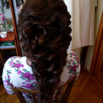 Укладка и плетение волос, подбор стиля, создание образа
                    Визажист Ольга Киев