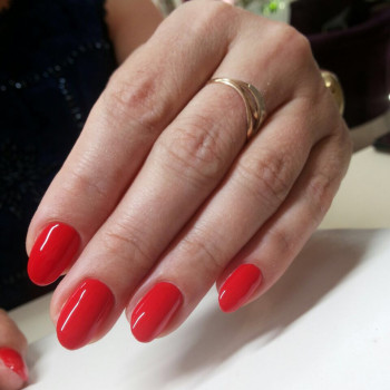 Маникюр, педикюр (покрытие гель-лак)
                    Косметологический центр Надия Кривой Рог