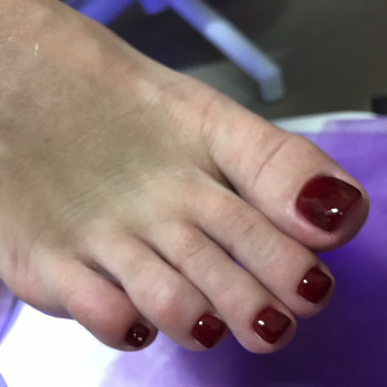 Маникюр, педикюр (покрытие гель-лак)
                    Косметологический центр Надия Кривой Рог