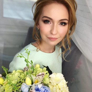 Вечерний макияж
                    Визажист Инна Киев