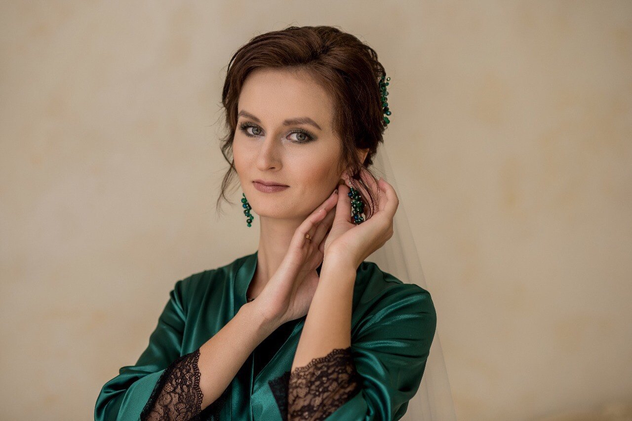 Весільна фотосесія портретна у халаті, фото - Візажист Марина Вовк