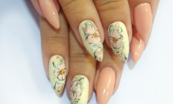 Покриття гель лаком Майстер манікюру Марьяна Вінниця