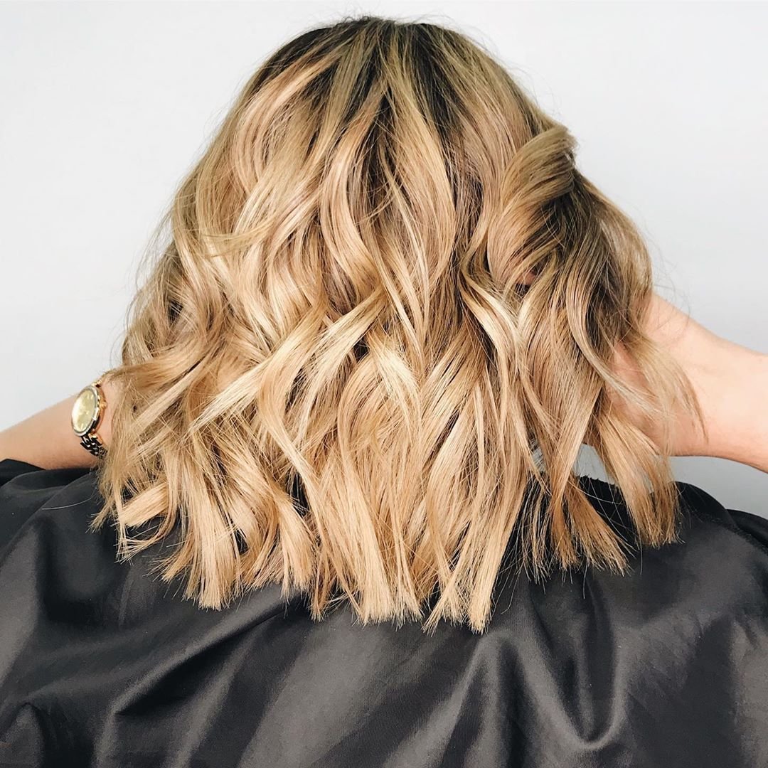 Стрижка на середнє волосся жіноча укладка, фото - Студія краси Curls