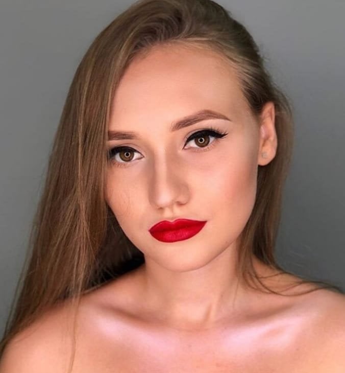 Вечерний макияж для карих глаз со стрелками, фото - Студия красоты Make-up & Nails