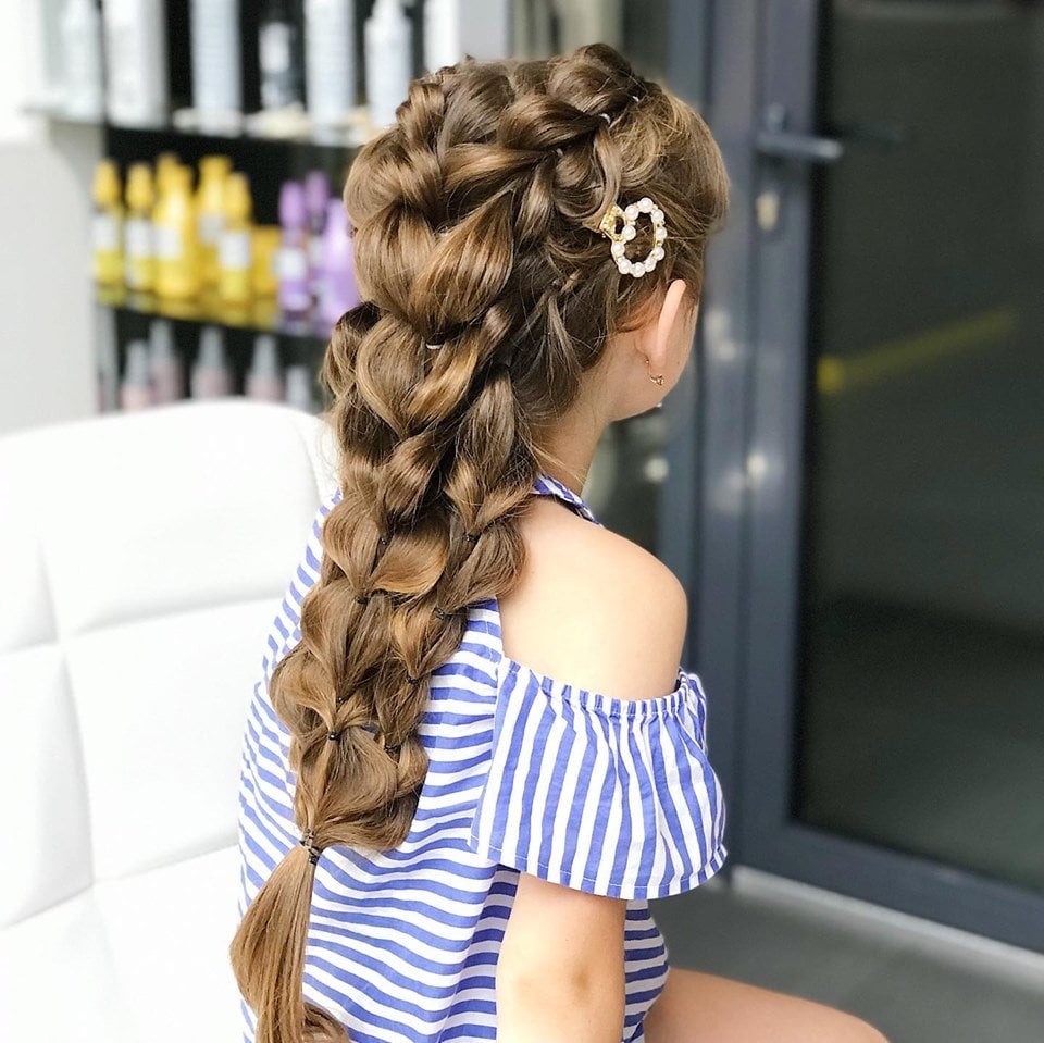 Стрижка на довге волосся для дівчинки плетіння, фото -  Caramel Style