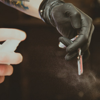 Гоління голови
                    Барбершоп Цирульник Бровари