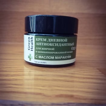 Крем дневной для жирной и комбинированной кожи, мультиантиоксидантный с маслом маракуйи (25+) 30 мл