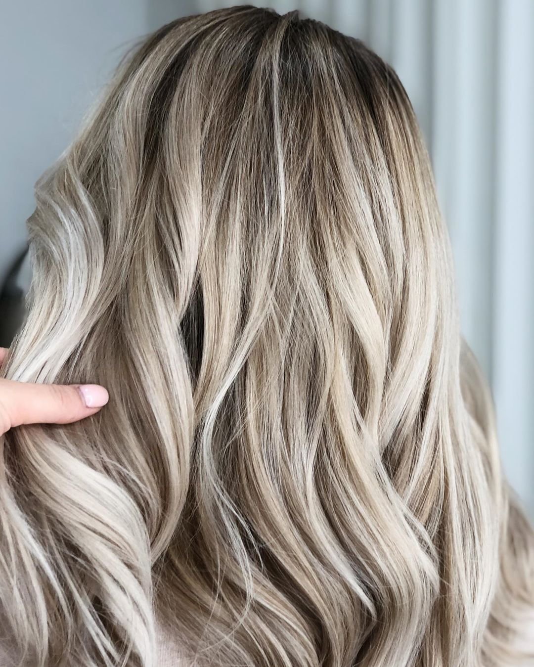 Женская стрижка укладка волос блонд, фото - Студия красоты Rise Beauty