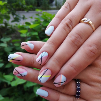 Манікюр зі зняттям та покриттям
                    Салон красоты Fargo Киев