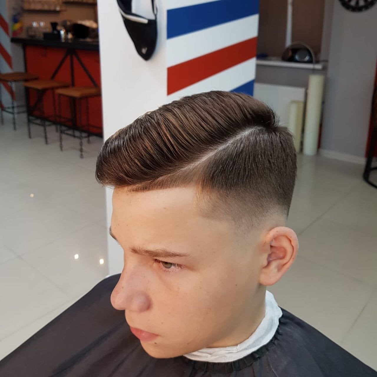 Мужская стрижка на короткие волосы фейд, фото - Барбершоп Barber Bar