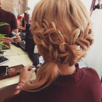 Прически и укладки
                    Парикмахер Юлія Пустовіт Киев