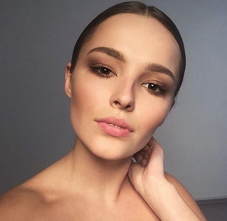 Макияж глаз нюдовый для карих, фото - Студия красоты Beauty Room Mark Fashion