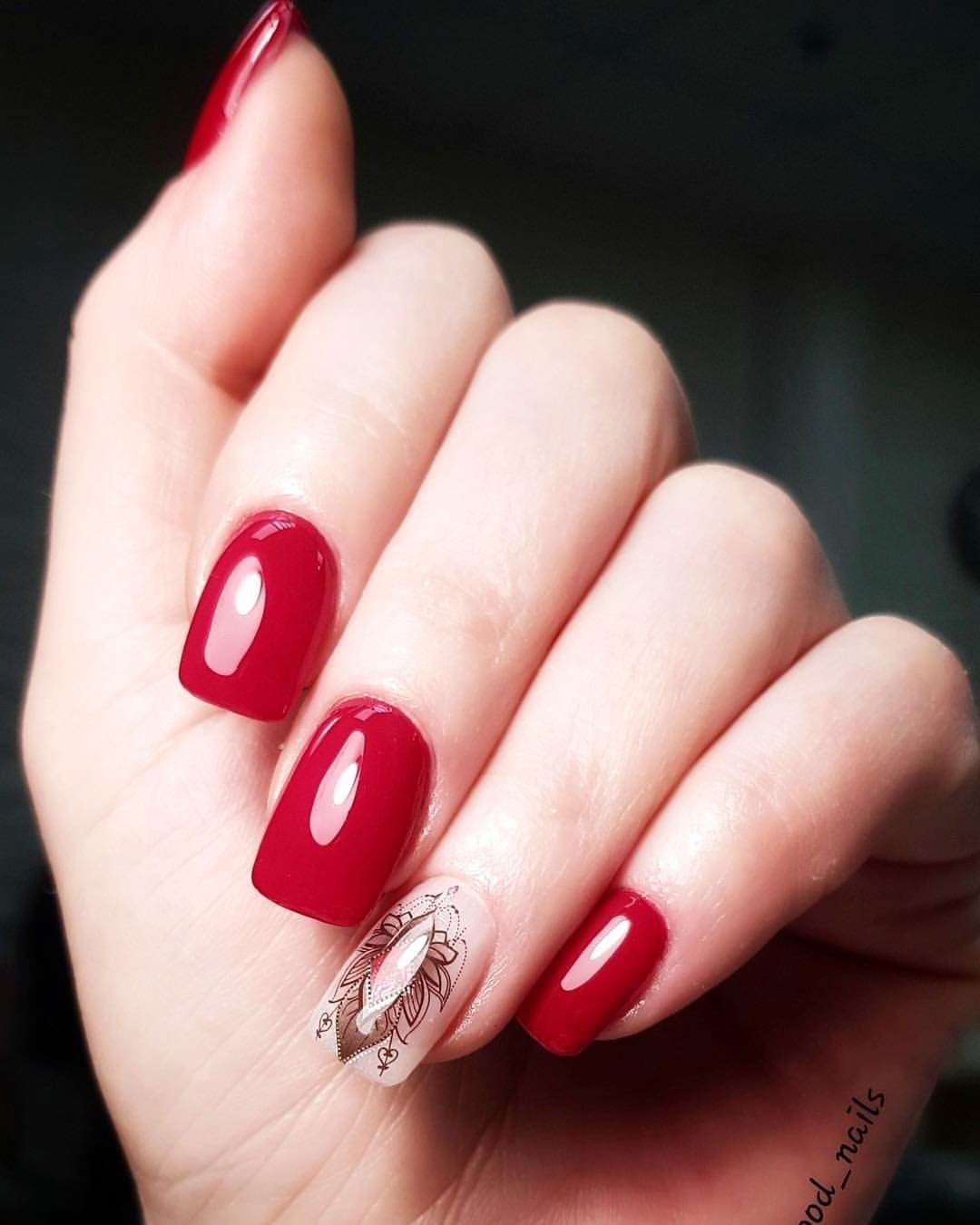 Маникюр с рисунком бордовый узором, фото - Студия красоты Only Beauty