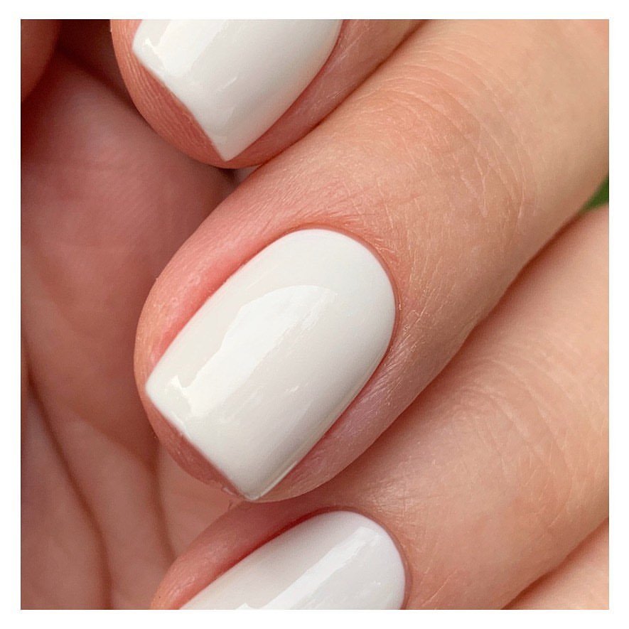 Белый маникюр на короткие ногти светлый, фото - Студия красоты VOVA URMAN salon