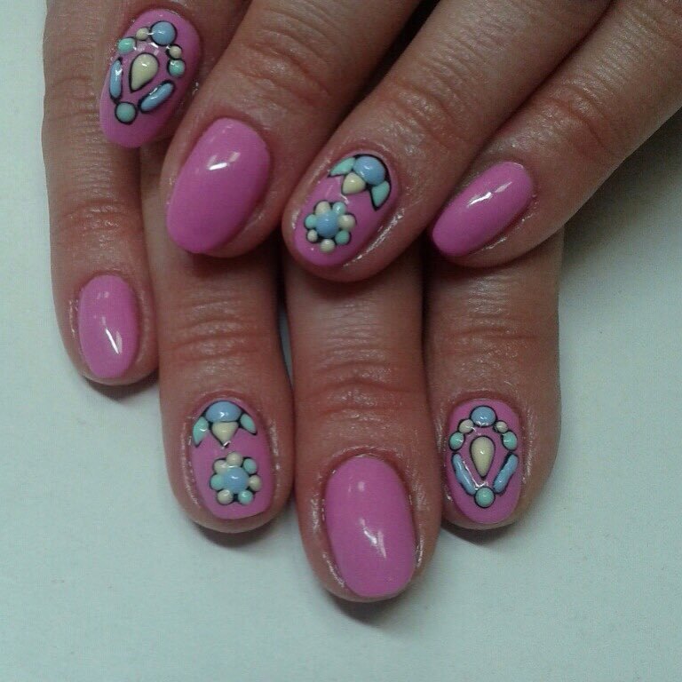 Маникюр с рисунком розовый на овальные ногти, фото - Студия красоты BeautyArt