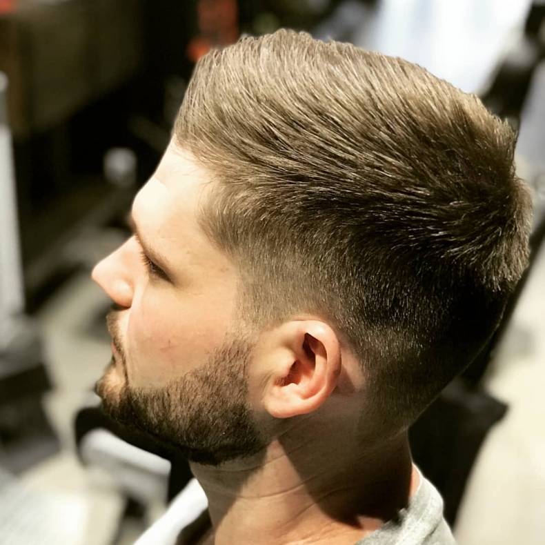 Чоловіча стрижка на коротке волосся фейд, фото -  Cut Men