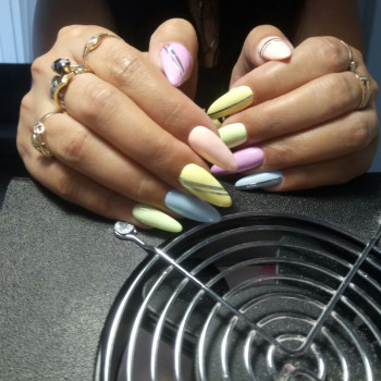 Наращивание ногтей гель, полигель
                    Салон краси Парадиз Полтава