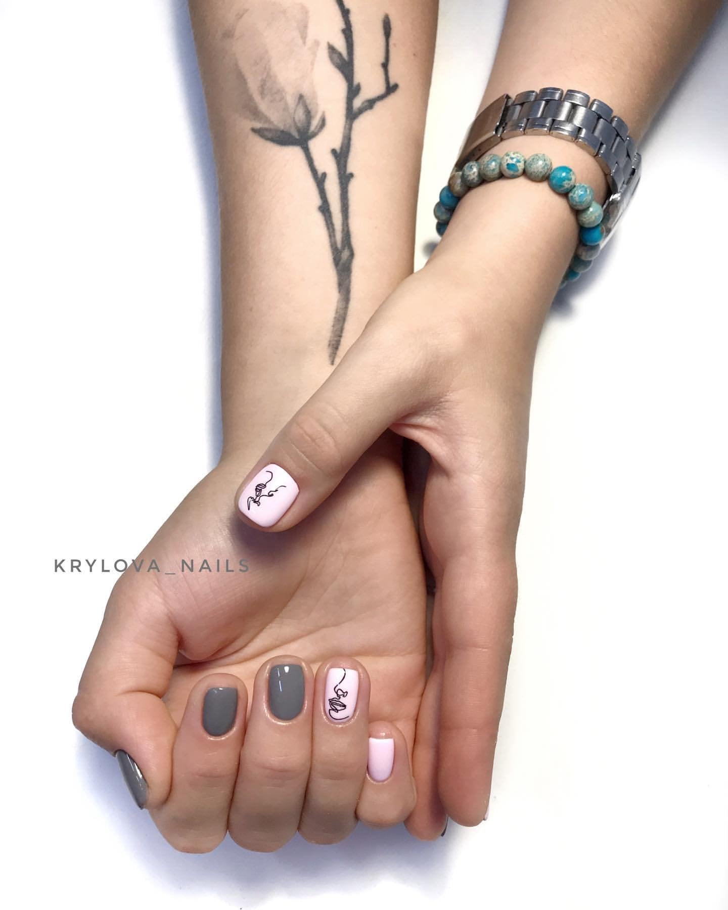 Маникюр с рисунком розовый серый, фото - Ногтевая студия Krylova Nails