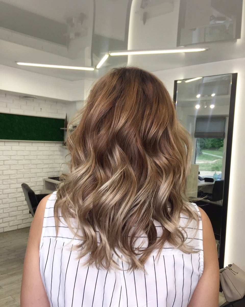 Стрижка на средние волосы женская укладка волос, фото - Студия красоты Oliferchuk Beauty Studio