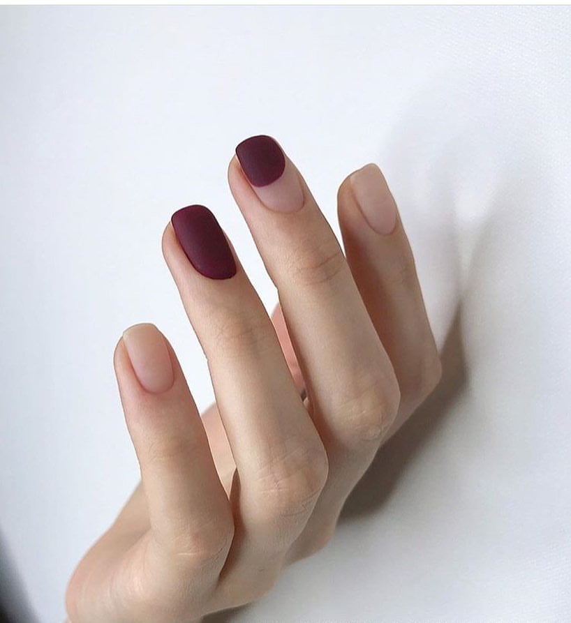 Нюдовый маникюр бордовый матовый, фото - Ногтевая студия The Nail Bar