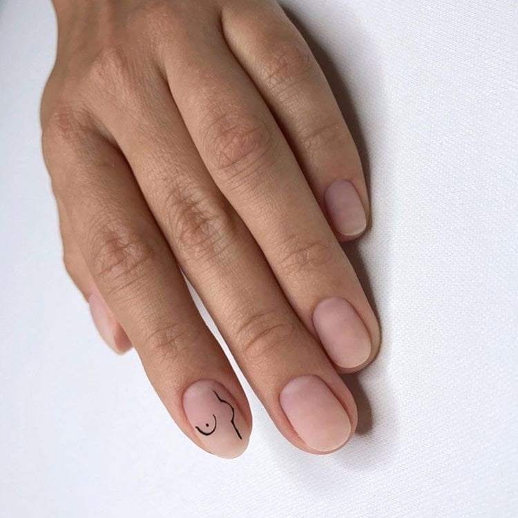 Ніжний манікюр нюдовий з малюнком, фото - Нігтьова студія The Nail Bar