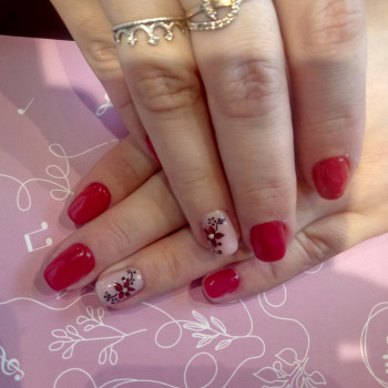 Маникюр
                    Майстер манікюру Марина Дніпро