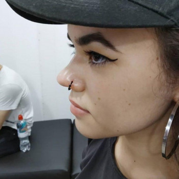 Прокол носа
                    Мастер по пирсингу Валентина Одесса