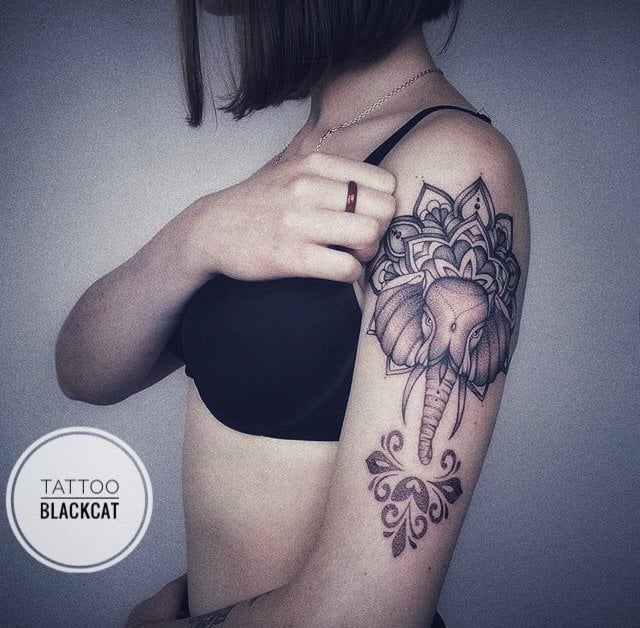 Для дівчат на руці чорно-білі, фото - Тату салон Tattoo Black Cat