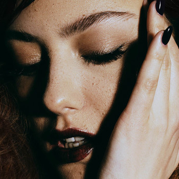 Макияж
                     Первая городская студия прически и макияжа Харьков