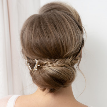 Прически и укладки
                     Первая городская студия прически и макияжа Харьков