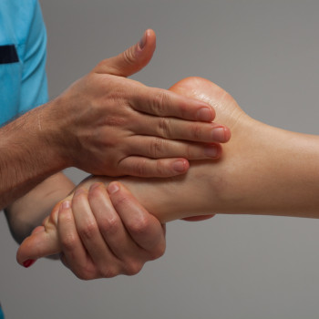 Массаж стоп