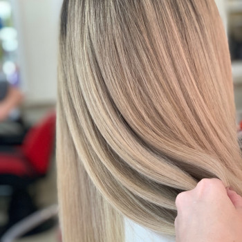 Сложные техники окрашивания
                    Парикмахер Любовь Одесса