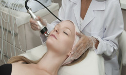 РФ лифтинг лица Косметологічний центр Body House Харків