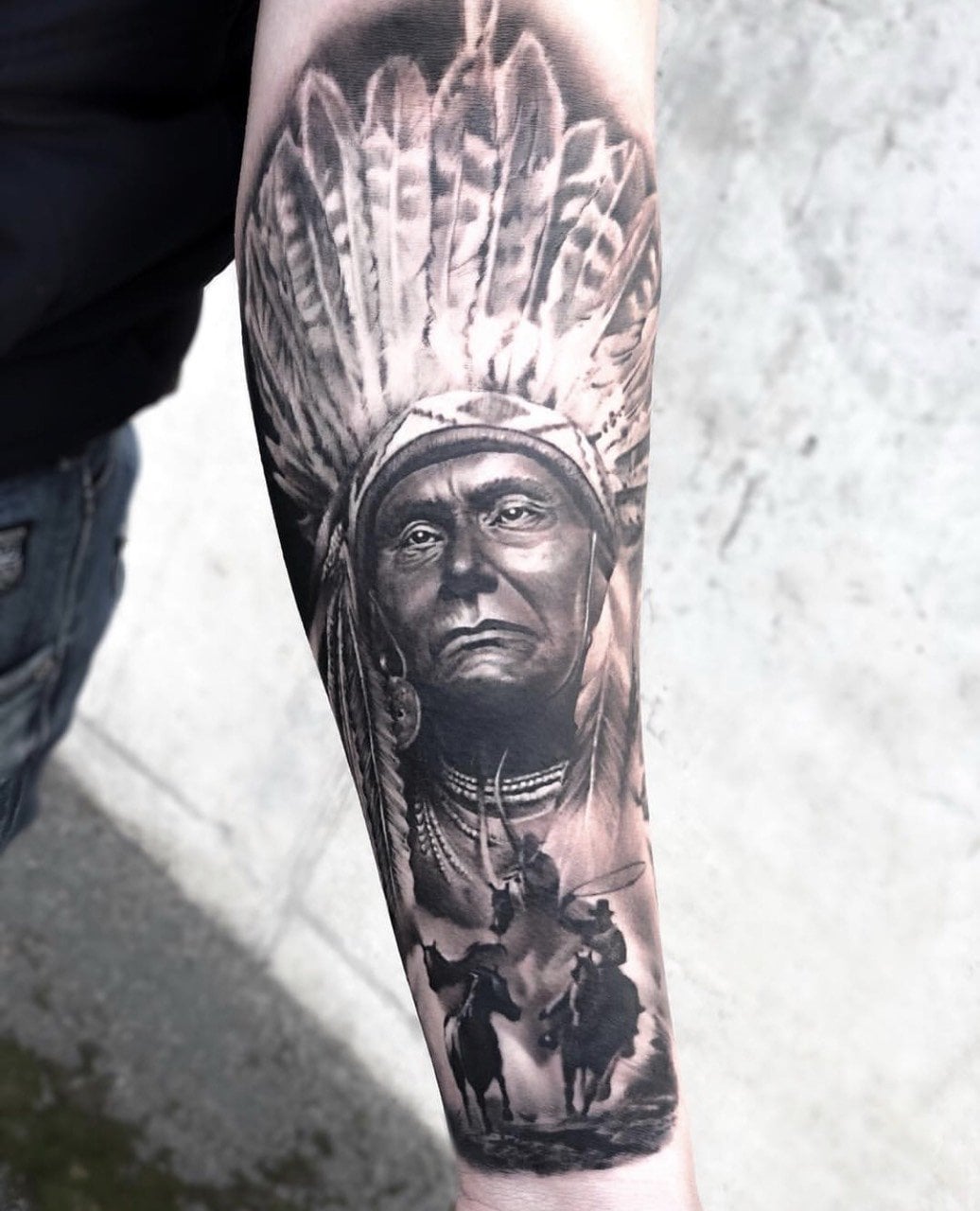 Мужские на предплечье реализм, фото - Тату салон RS Tattoo Community
