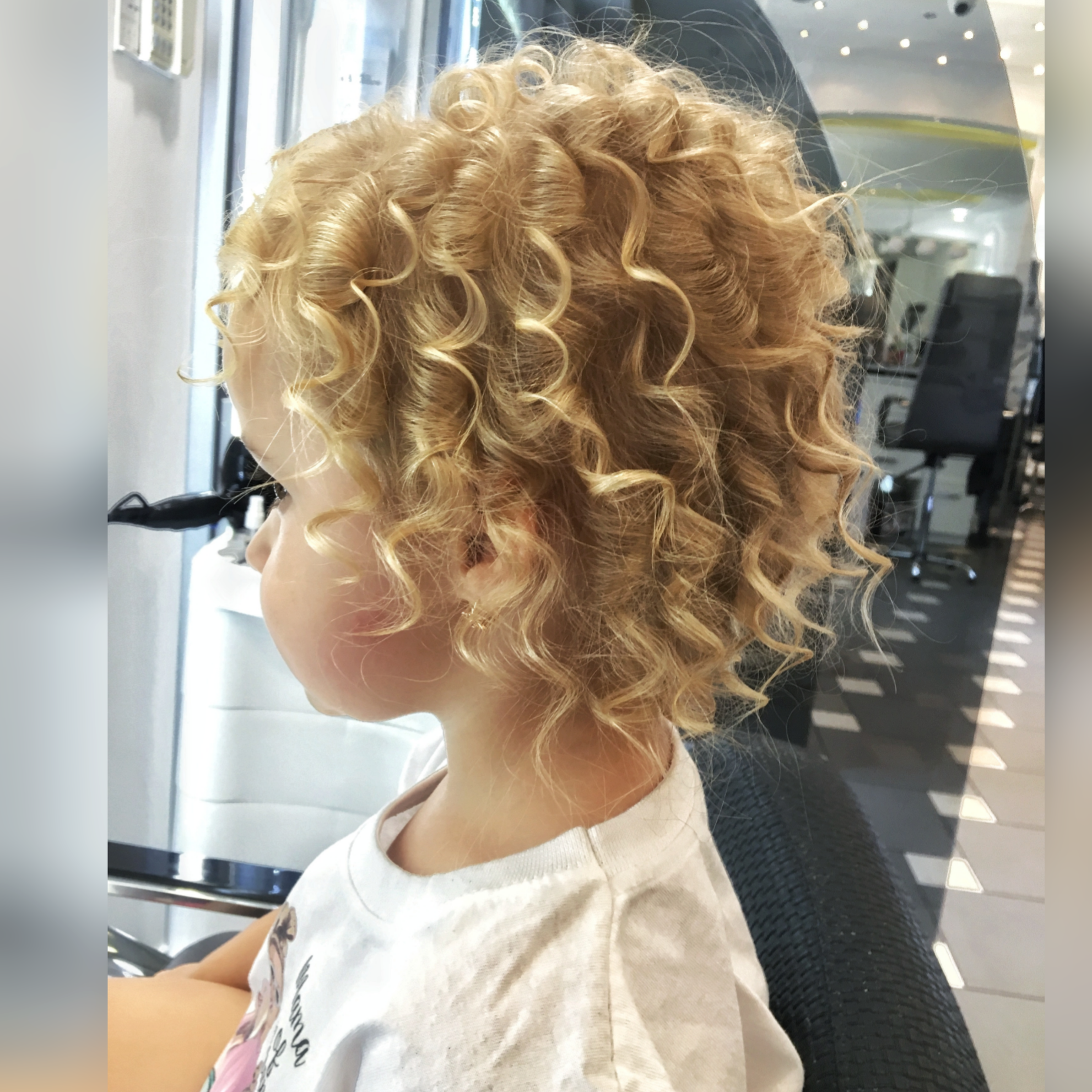 Стрижка на короткие волосы укладка волос для девочки, фото - Парикмахер Марика