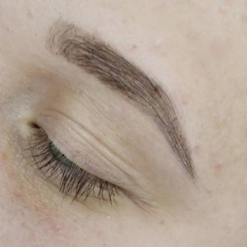 Коррекция бровок
                    Майстер манікюру Вероника Черкаси