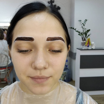 Коррекция бровок
                    Майстер манікюру Вероника Черкаси