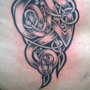 Нанесение одноцветных татуировок
                    Студия татуажа Gold ink tattoo Винница