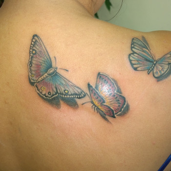 Нанесение многоцветных татуировок
                    Студия татуажа Gold ink tattoo Винница