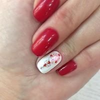 Красный маникюр на короткие ногти с рисунком, фото - Студия красоты Камелія