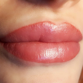 Татуаж, перманентный макияж
                    Мастер перманентного макияжа Елена Поступная Харьков