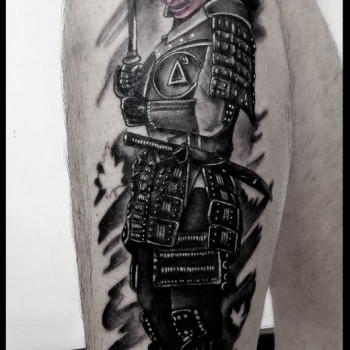 Тату Тату самурай. Тату на ноге. , фото - Тату салон HouseInk Tattoo Studio