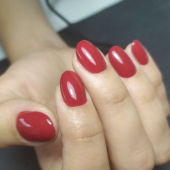 Маникюр с покрытием гель-лаком
                    Салон красоты Confetti Харьков