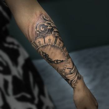 Часы для татуировки в Днепропетровске \ Индивидуальные проек