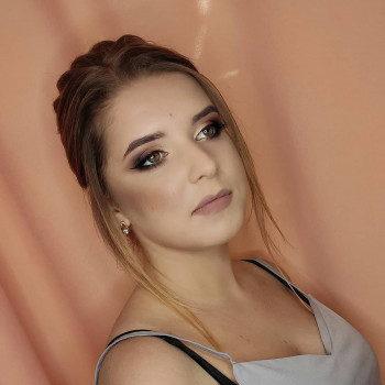 Макіяж
                    Візажист Катерина Львів