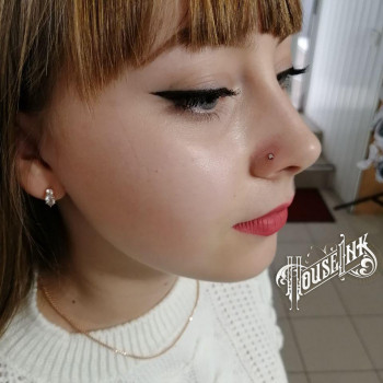 Прокол носа
                    Мастер по пирсингу Валентина Одесса